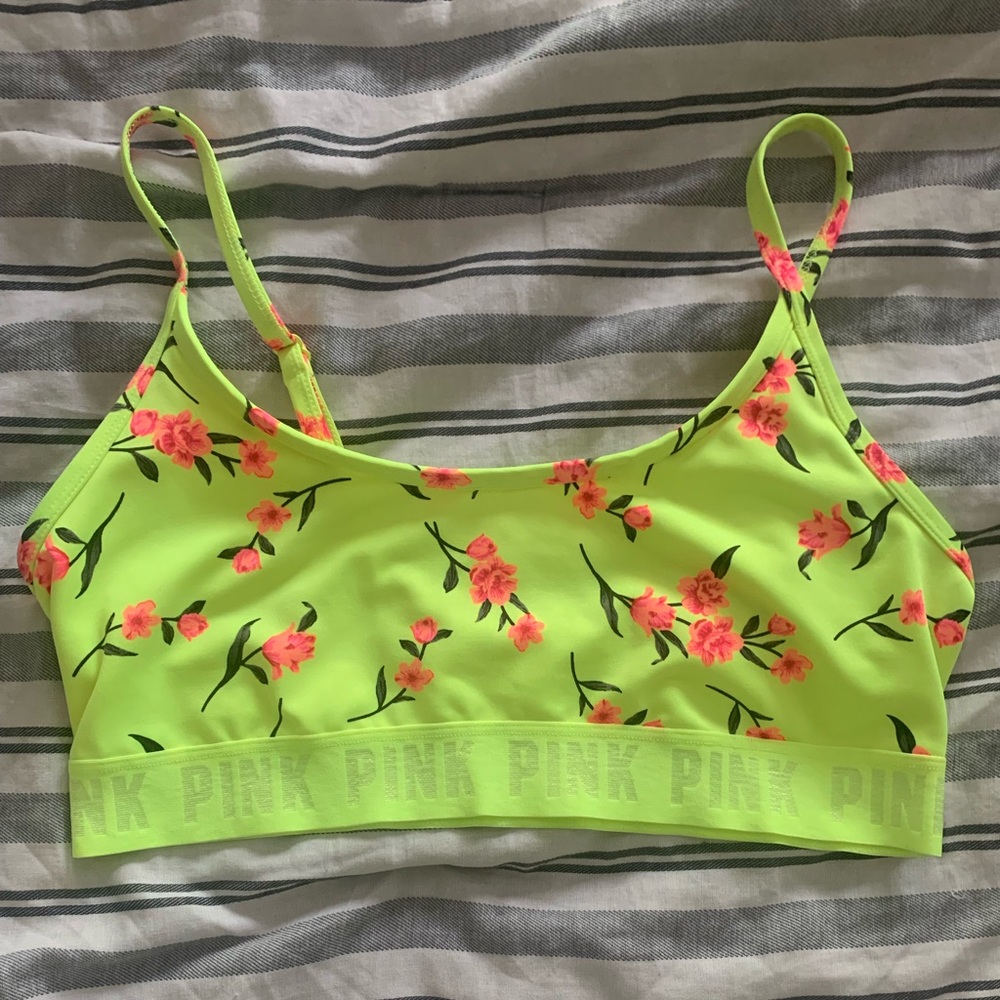 VS pink sports bra.